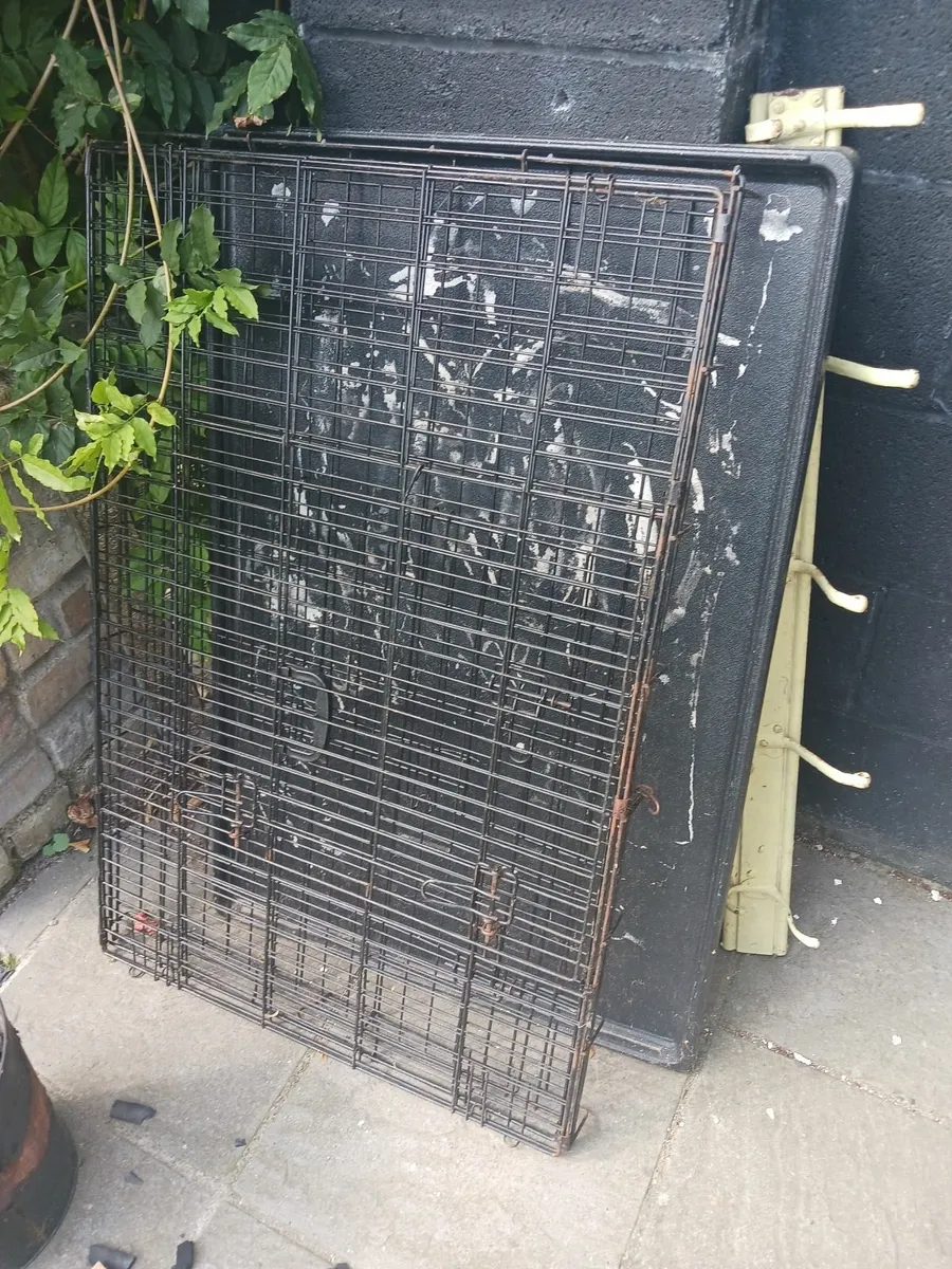 Dog crate
