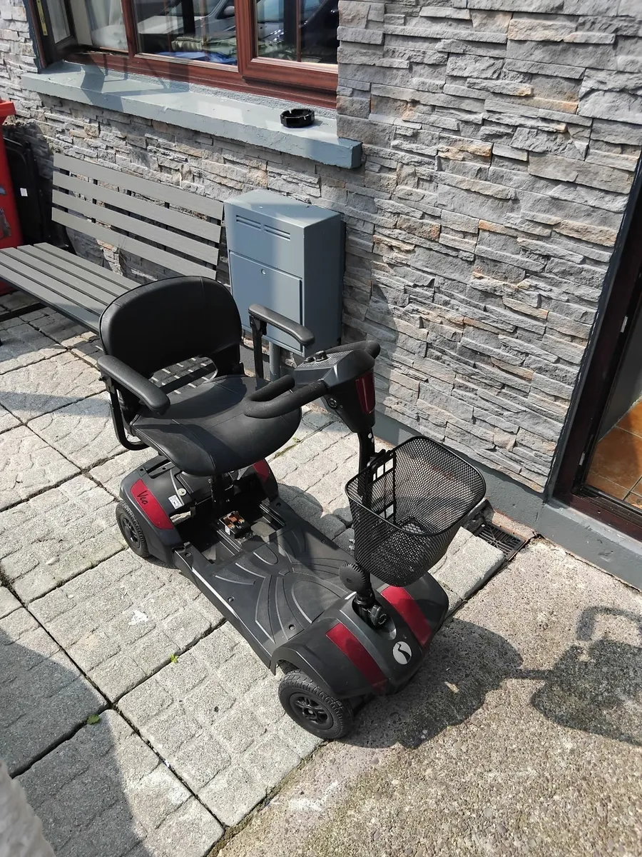 Mobility scooter - Image 1