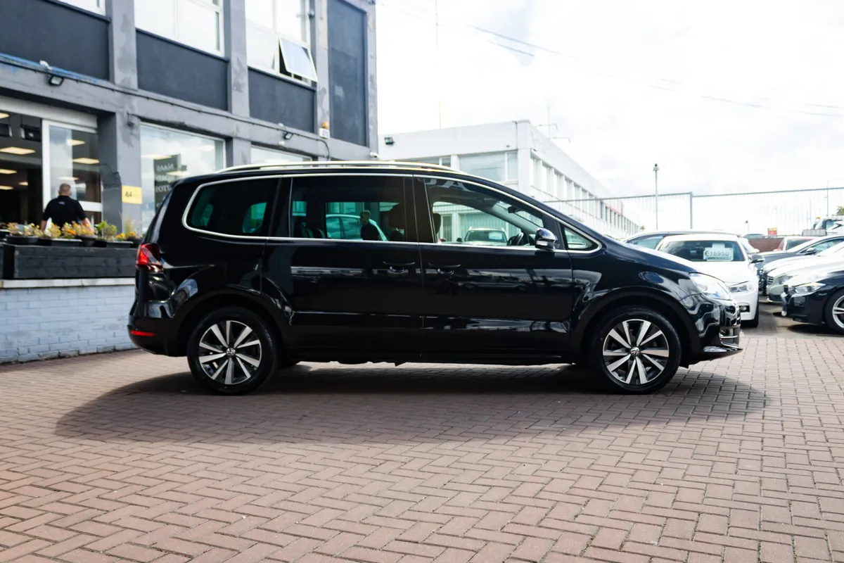 VOLKSWAGEN SHARAN 2.0 TDI HIGHLINE PLUS DR 7 SEATE - Image 2