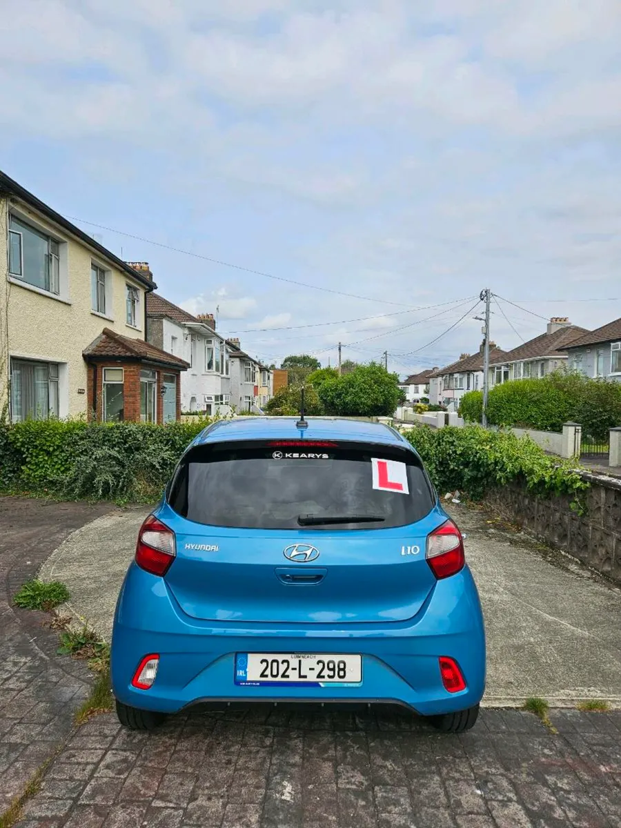 Hyundai i10 Premium - Image 4