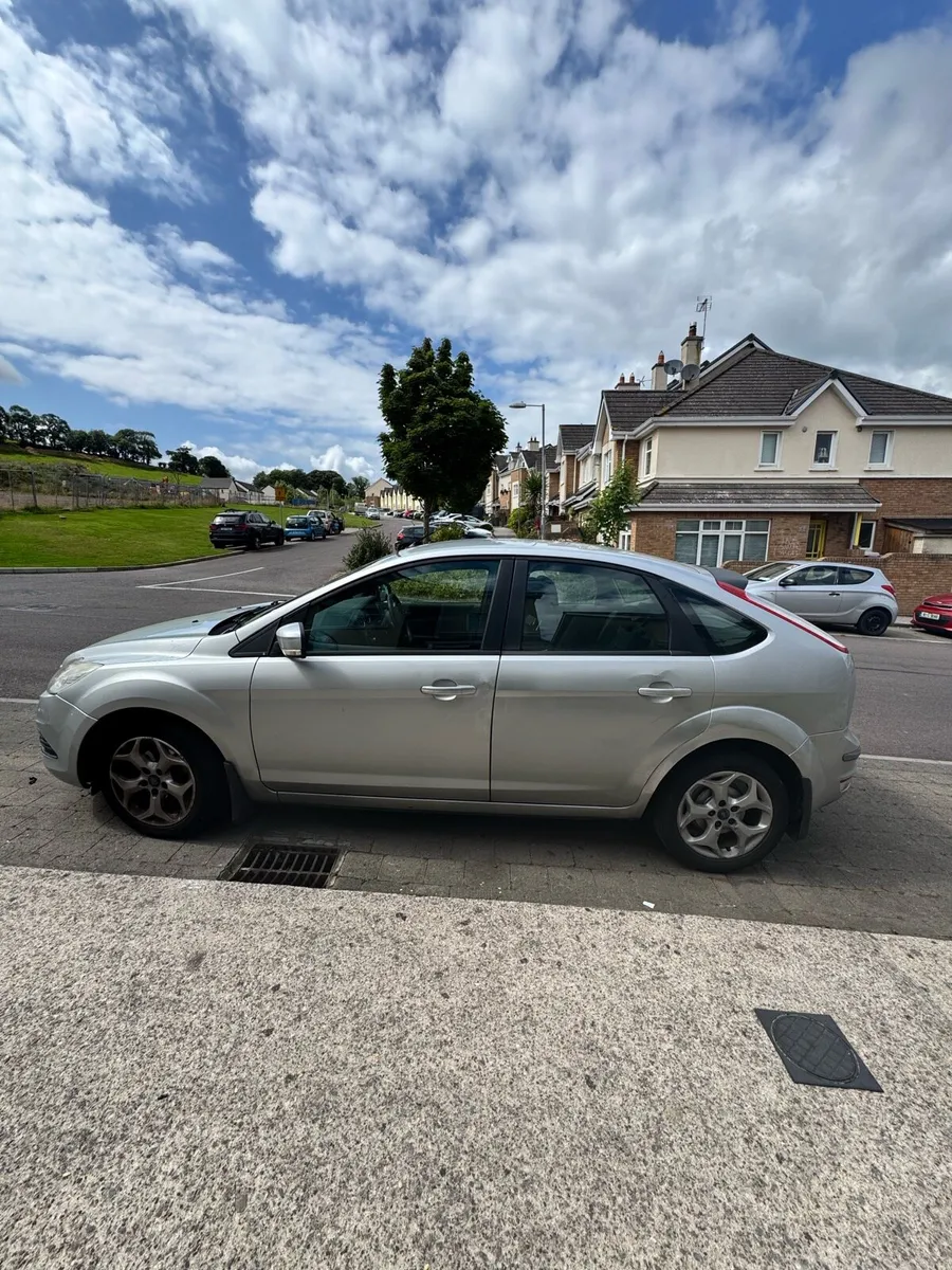 🚨2011 Ford Focus excellent condition 🚨 - Image 2