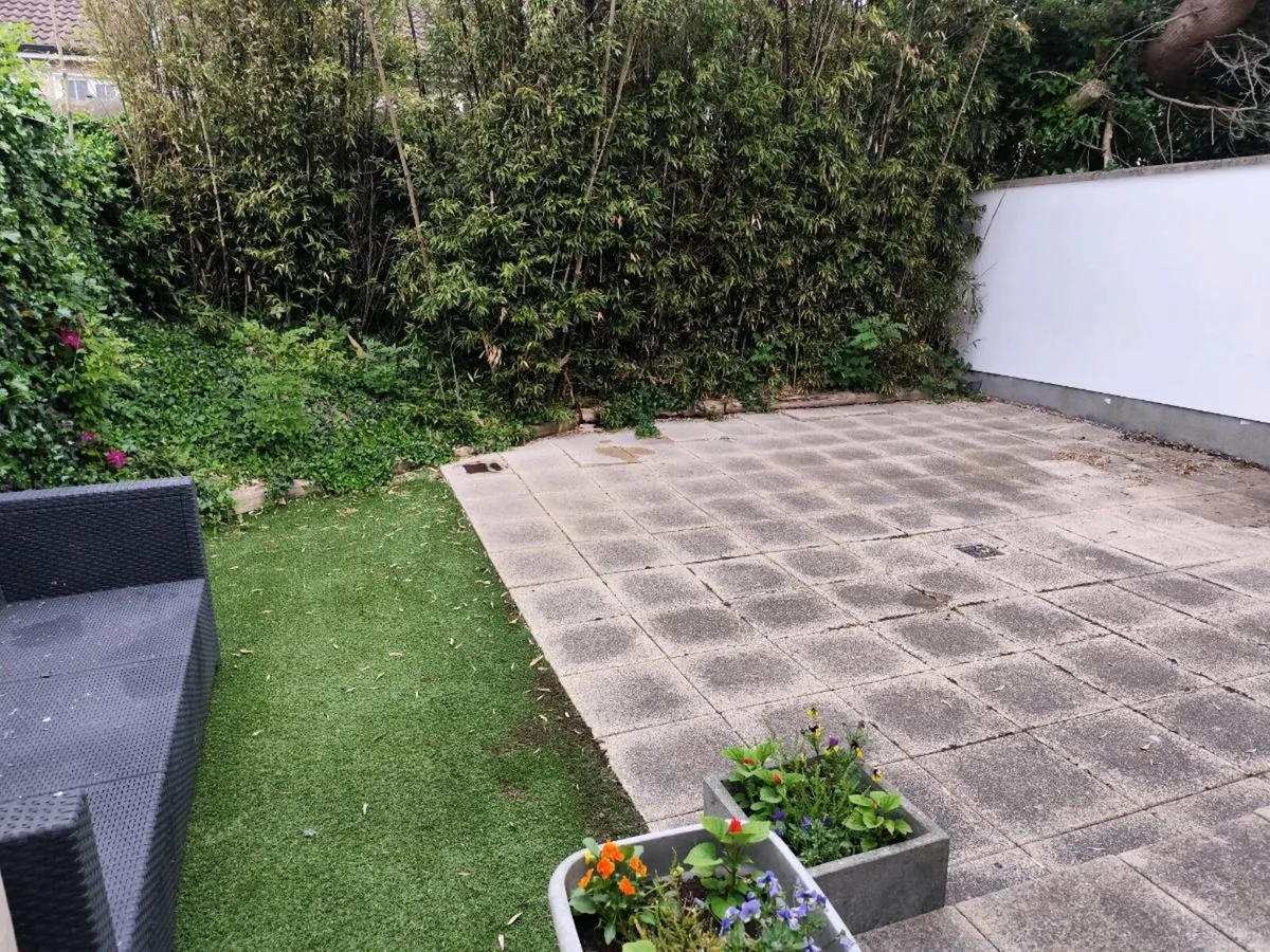 Concrete patio paving slabs - Image 1