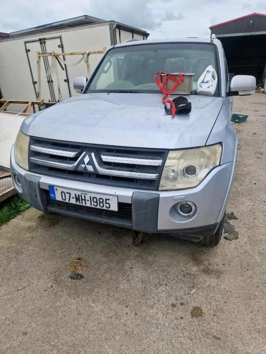 Mitsubishi pajero - Image 3