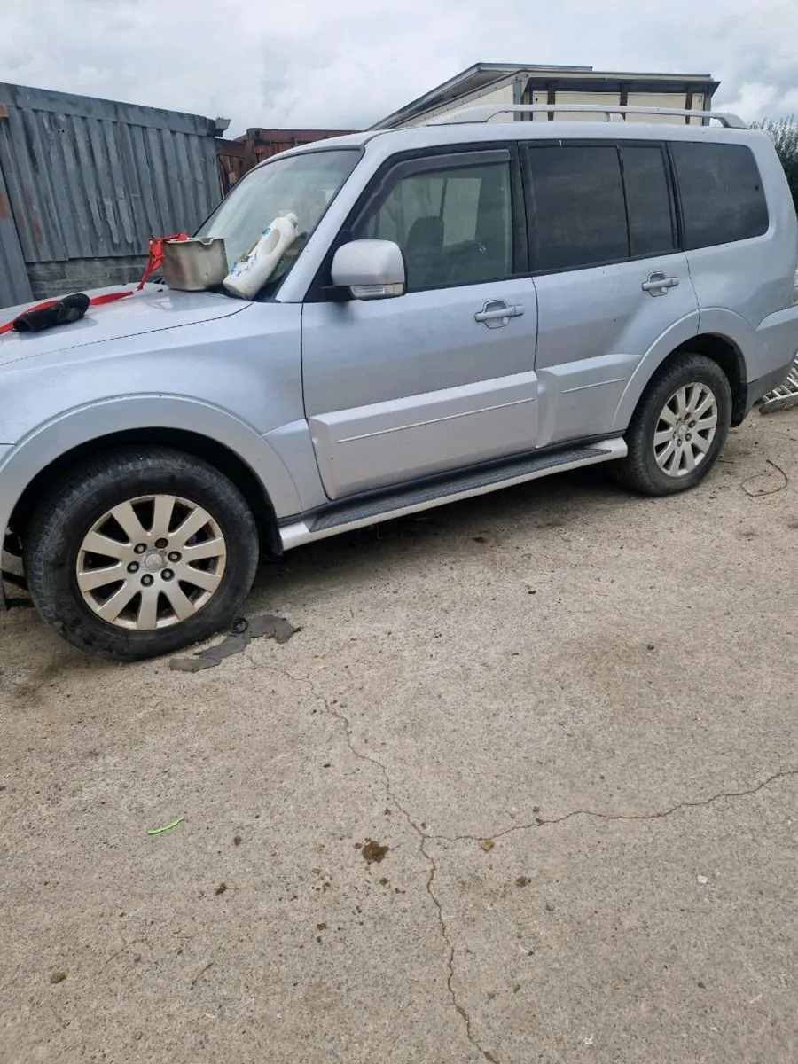 Mitsubishi pajero - Image 1