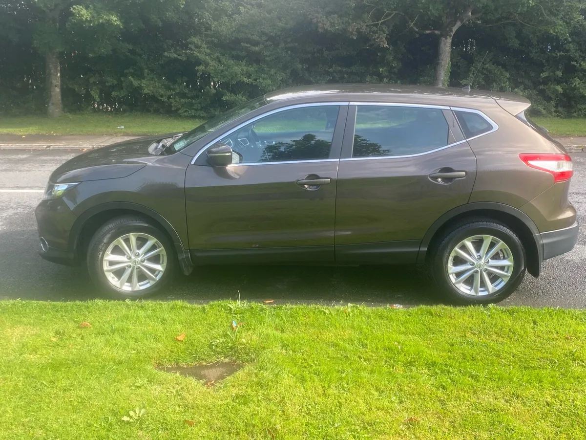 2014 Qashqai, 1 Previous Owner, NCT 8/26 - Image 1