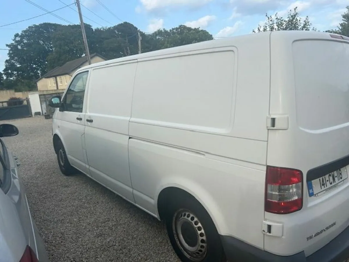 Volkswagen Transporter 2014 - Image 2