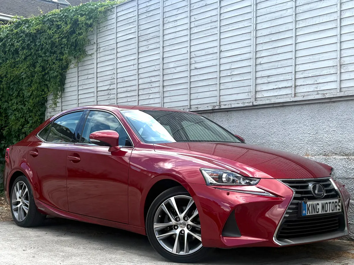 Lexus IS 300h / LEATHER / SUNROOF - Image 1