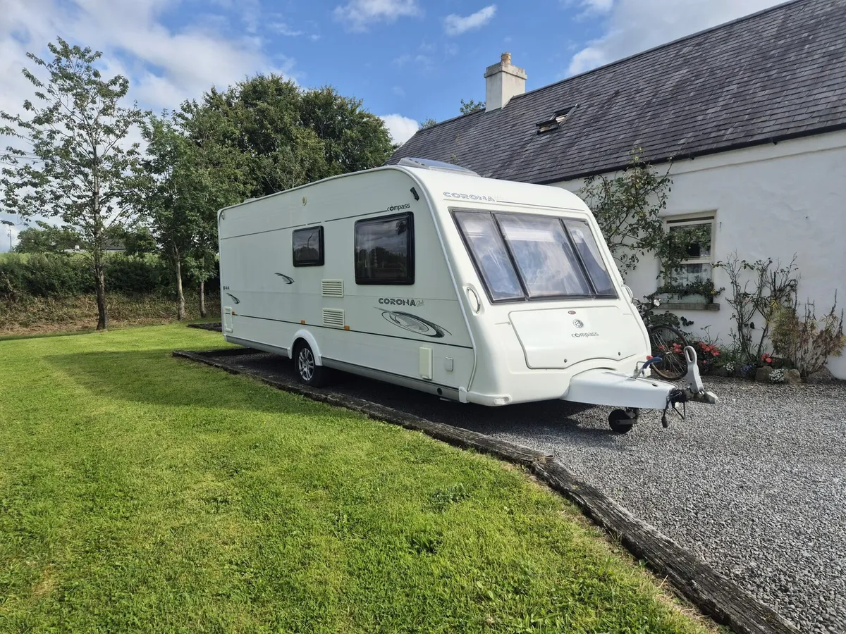 Compass corona fixed bed 4 berth - Image 2
