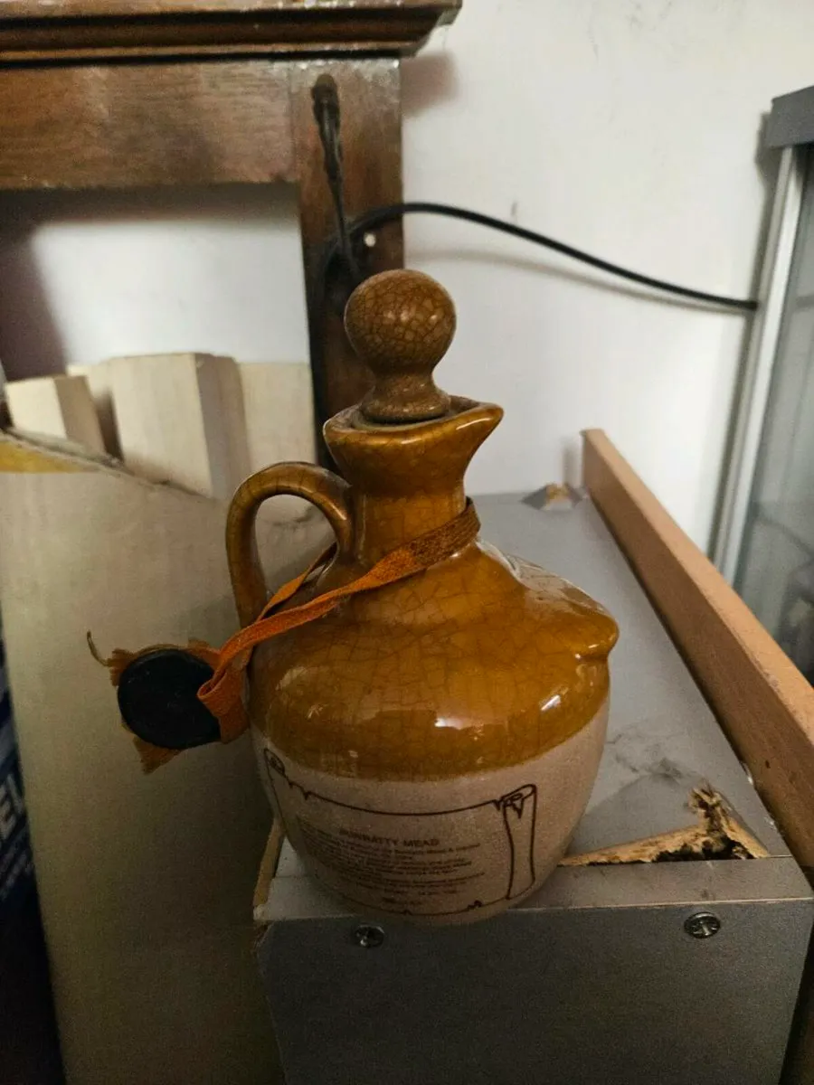 Bunratty Mead Pottery - Image 4