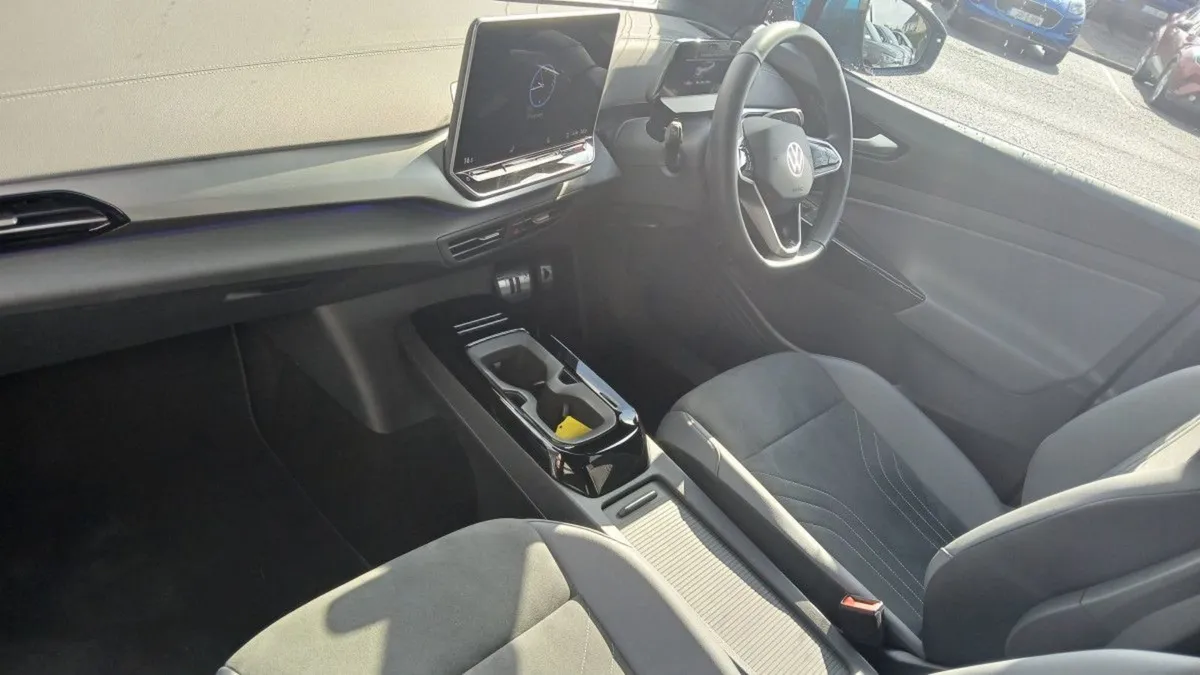 Volkswagen ID.4 PRO Plus 77kwh 286HP  park Assist - Image 3