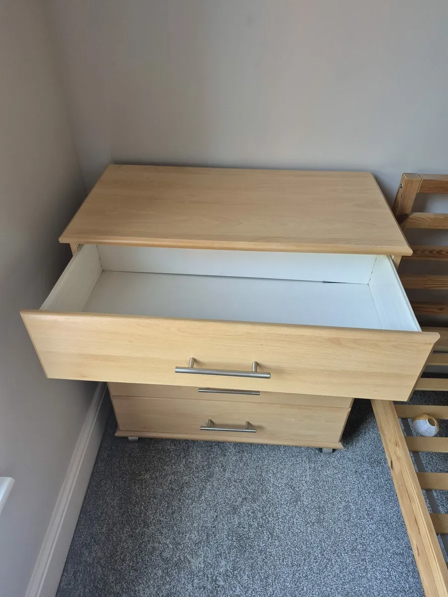 Bedroom suite - Image 3