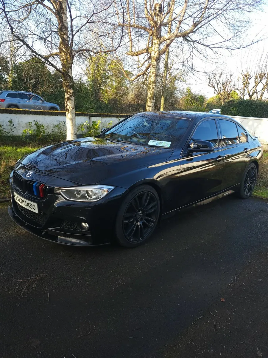 BMW 3-Series 330d xDrive - Image 3