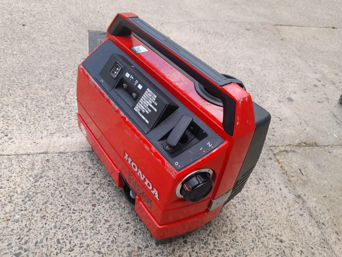 Honda ex650 suitcase generator - Image 1