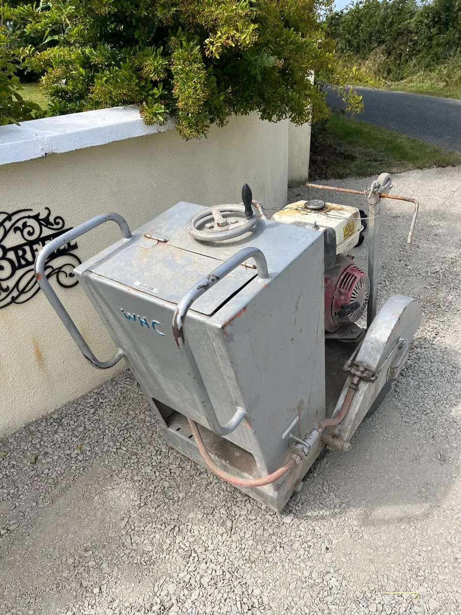 Road saw - Image 1