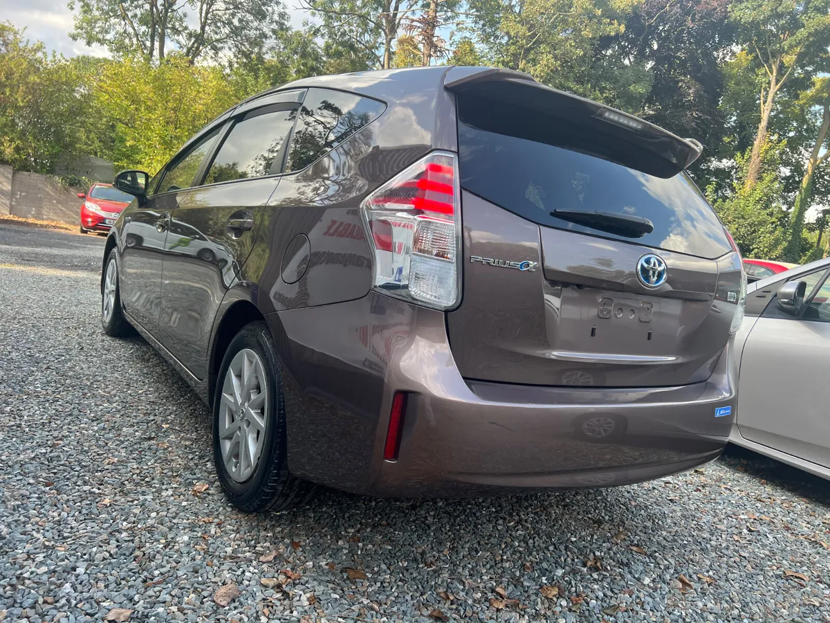 Toyota Prius ** 2020/08** low mileage - Image 4