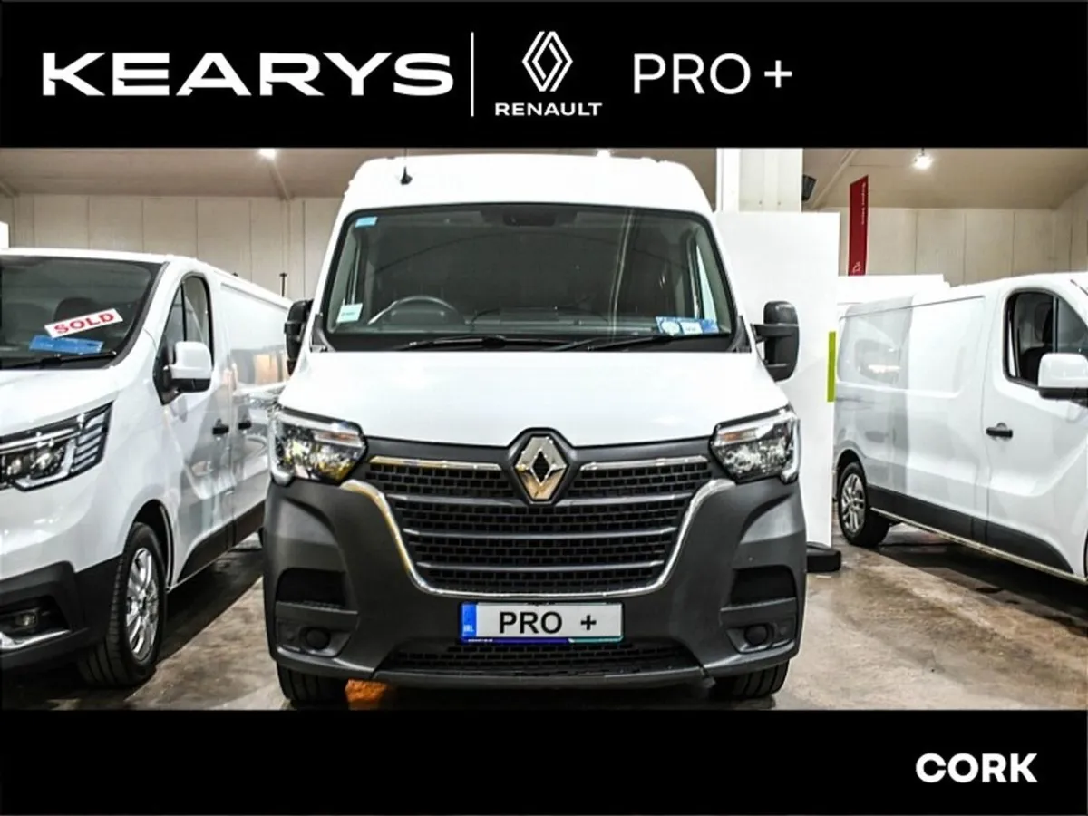 Renault Master Lm35 Blue dCi 135 Business My22 - Image 1