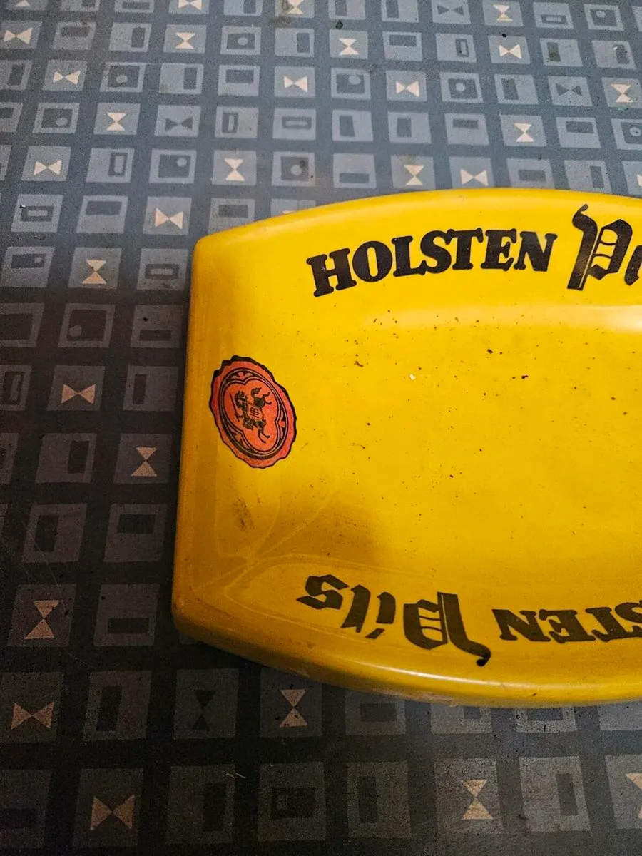 Vintage Guinness Holsten Pills Ashtray - Image 3