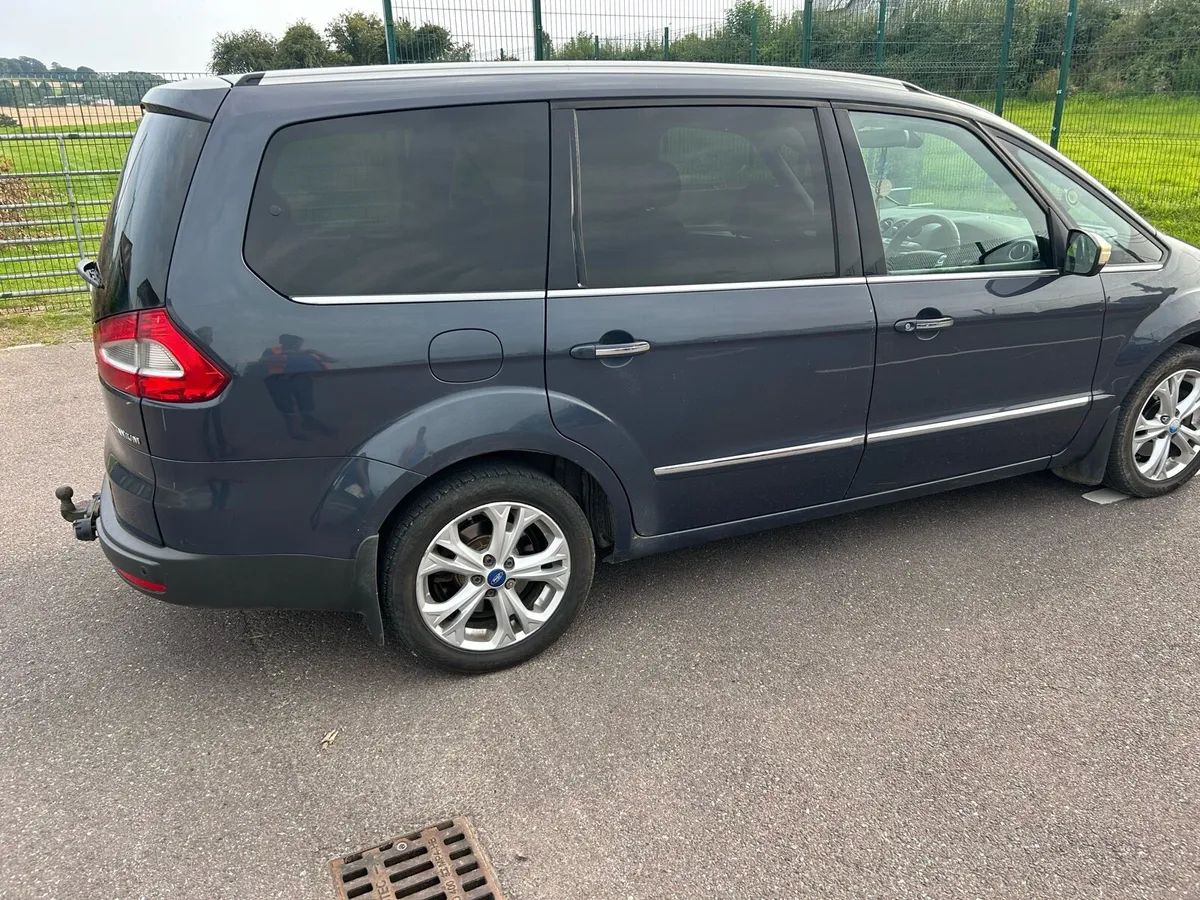 Ford Galaxy - Image 4
