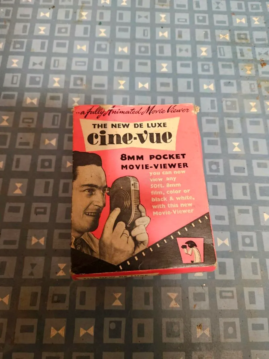 Vintage Cine Vue Pocket Movie Viewer - Image 1