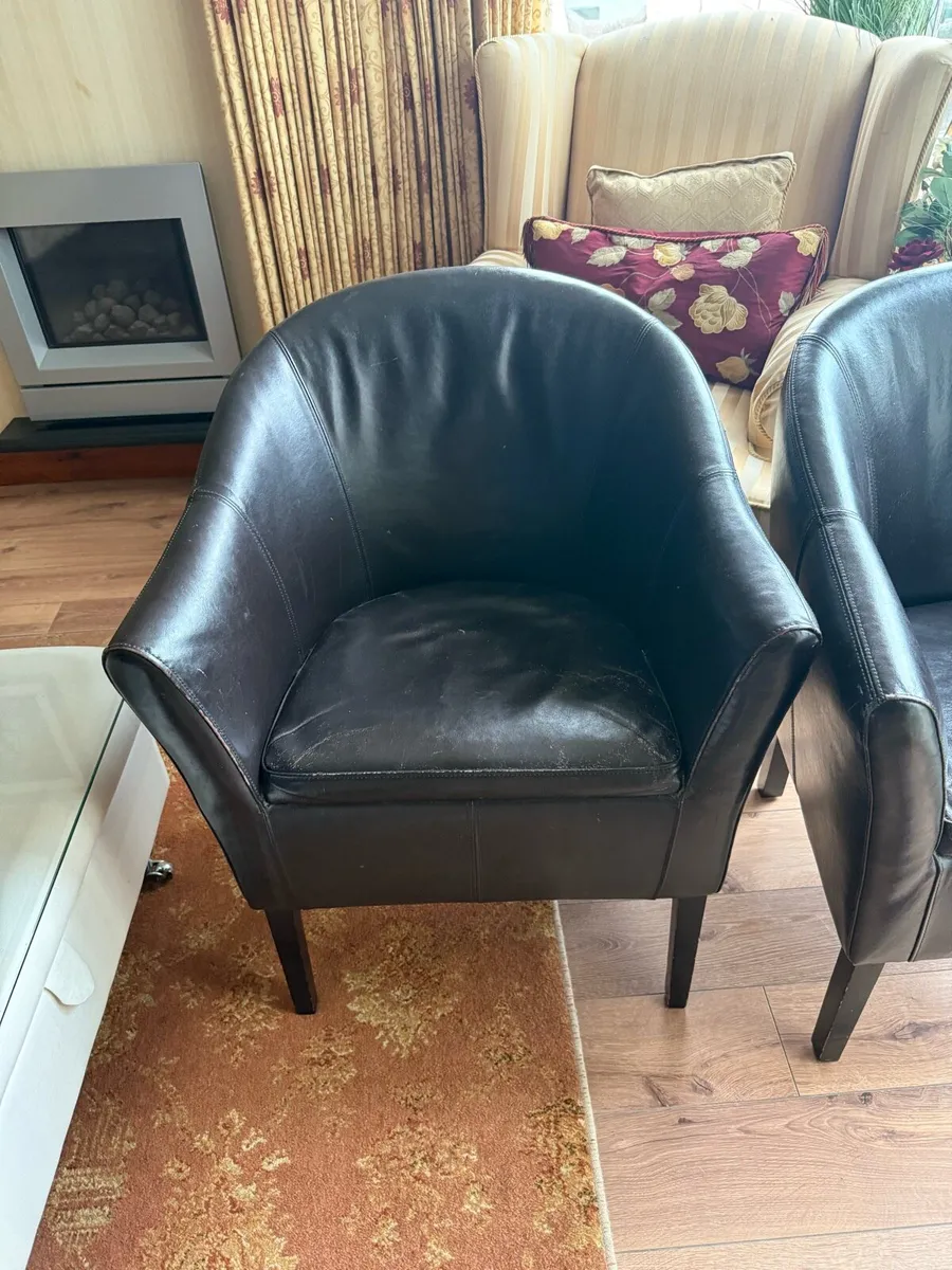 Black leather chairs free to collect. - Image 2