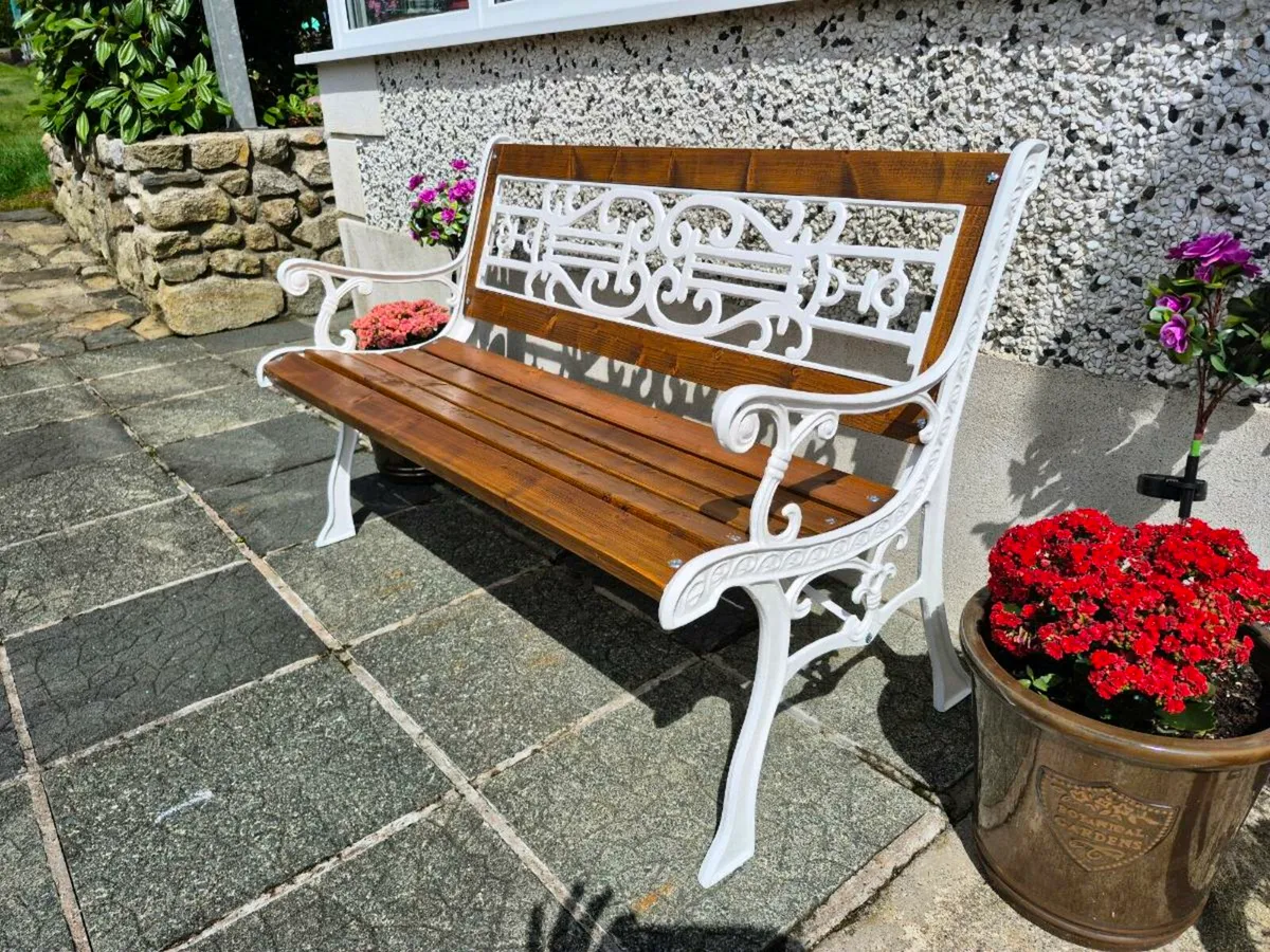 Cast iron Garden bench - Image 1
