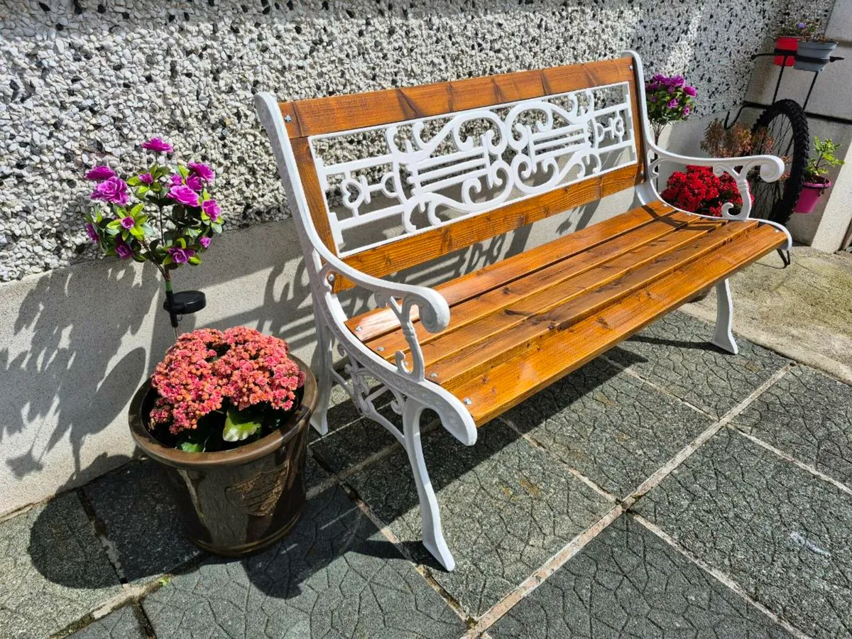 Cast iron Garden bench - Image 2