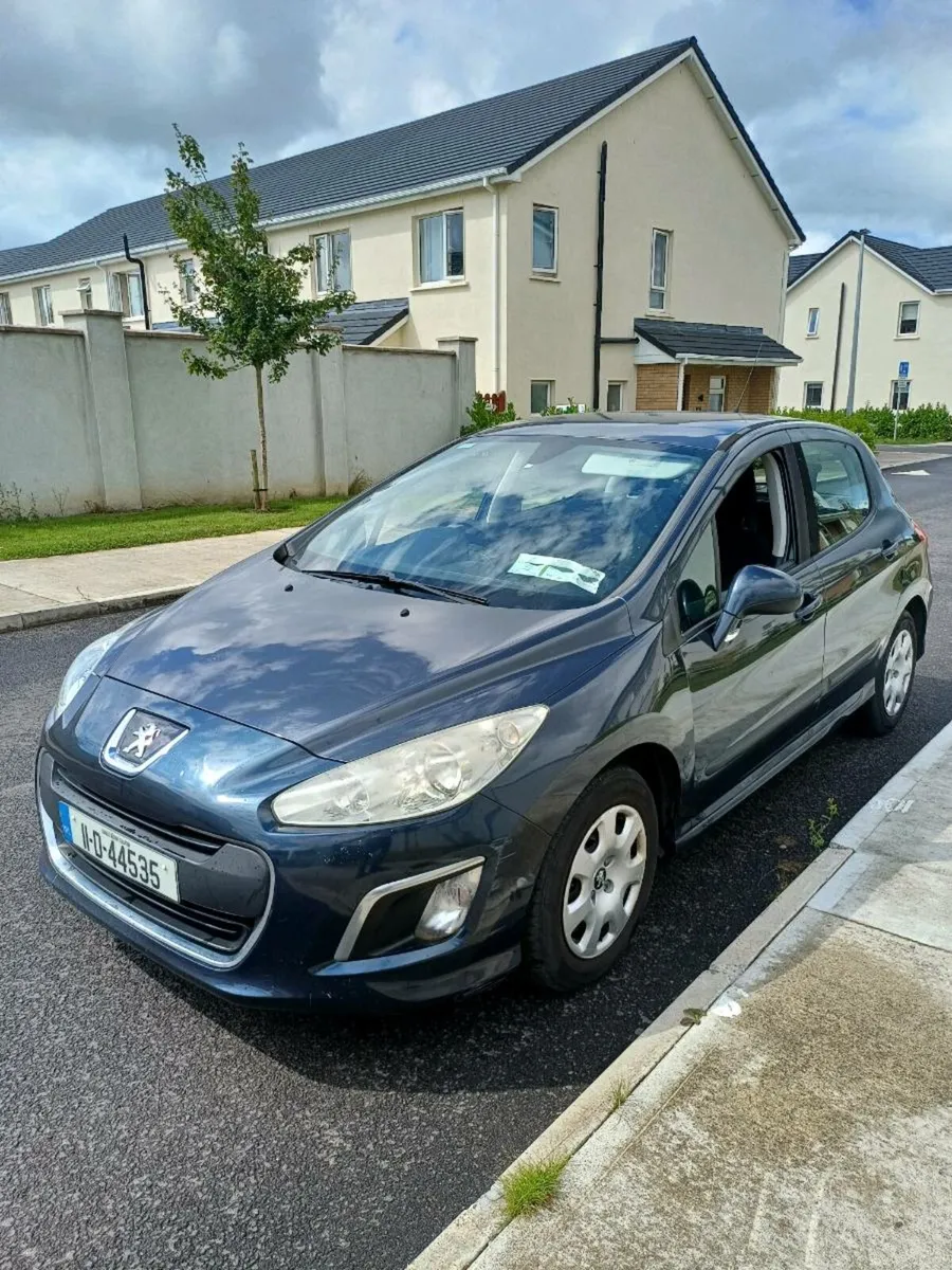 PEUGEOT 308 2011 1.6 DIESEL AUTOMATIC LOW KM - Image 2
