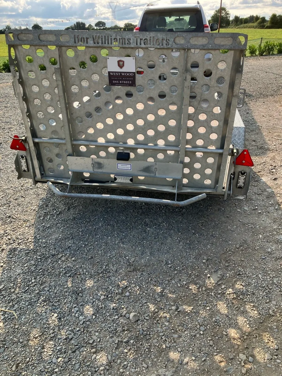 Trailers - Image 1