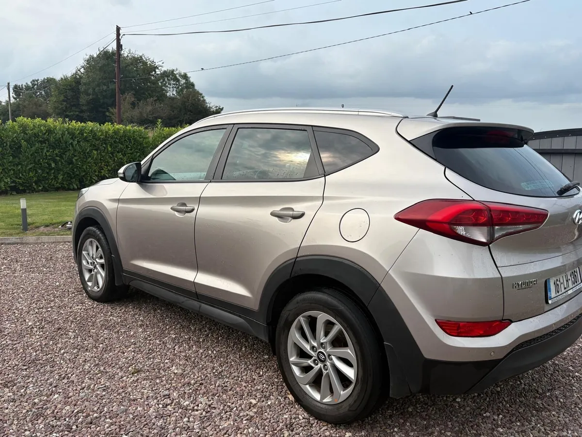 Car - Image 2