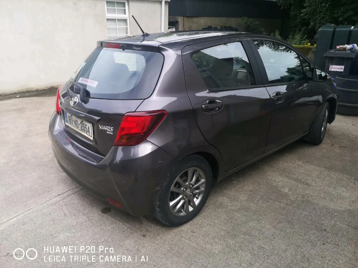2016 yaris - Image 2