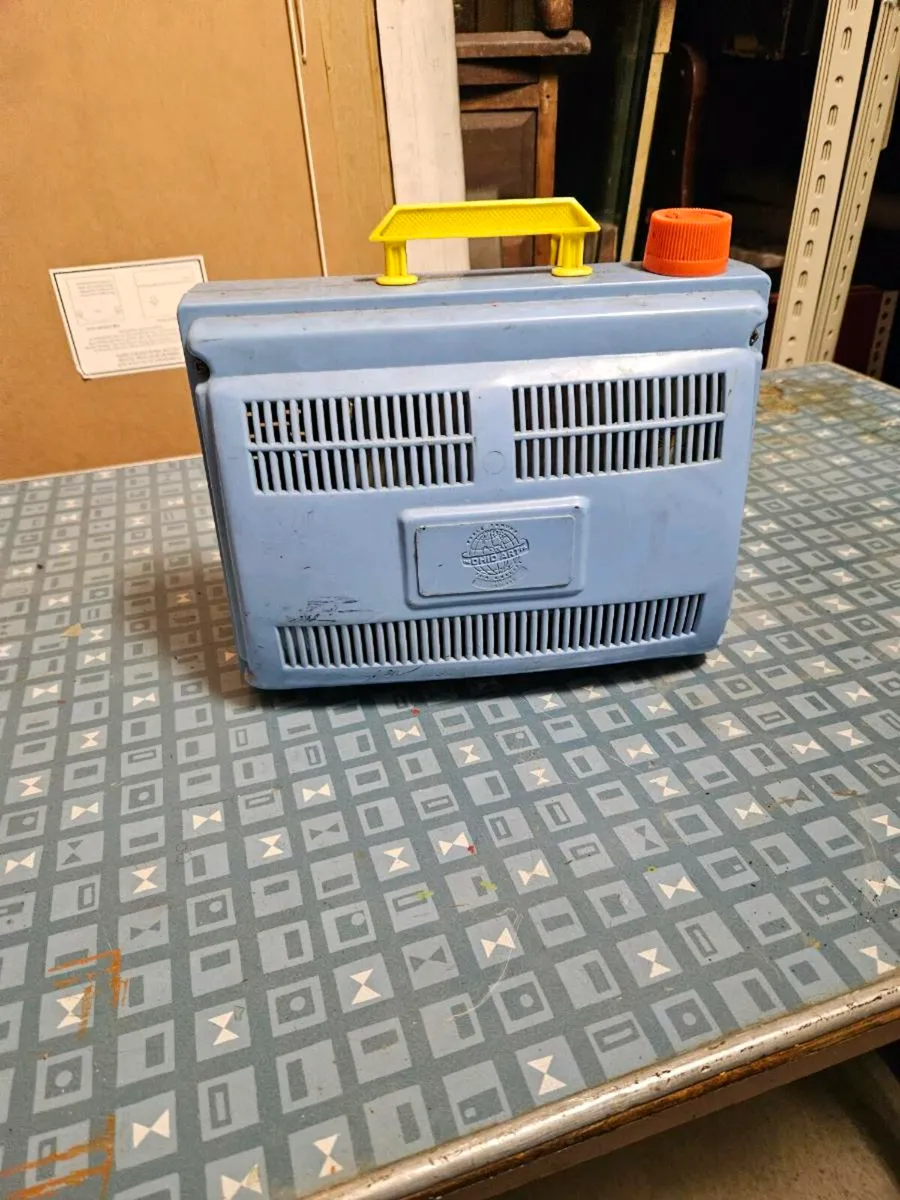 Vintage Ohio Art Childs Toy Television - Image 4