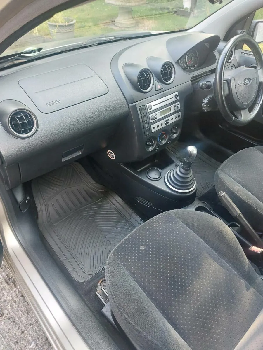 Ford fiesta 1.4 petrol - Image 3