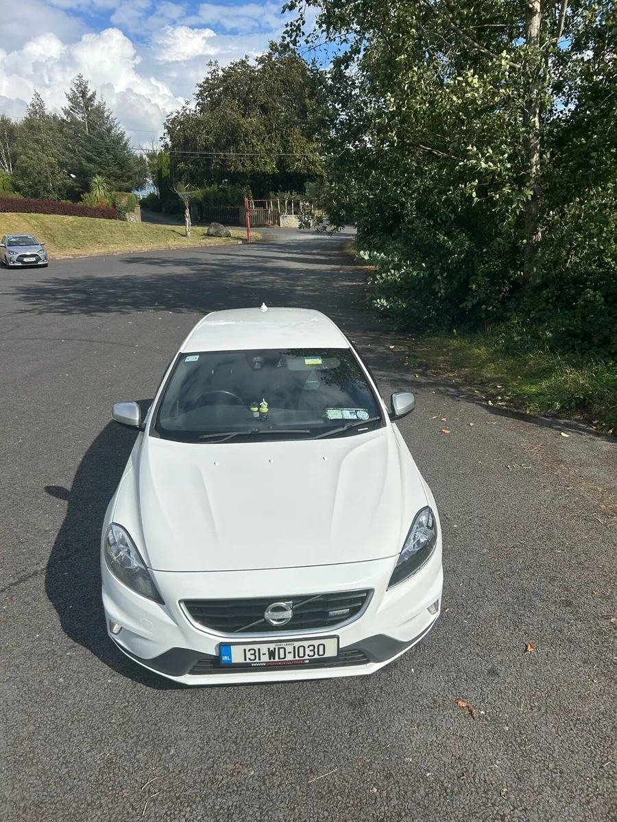 Volvo v40 - Image 1