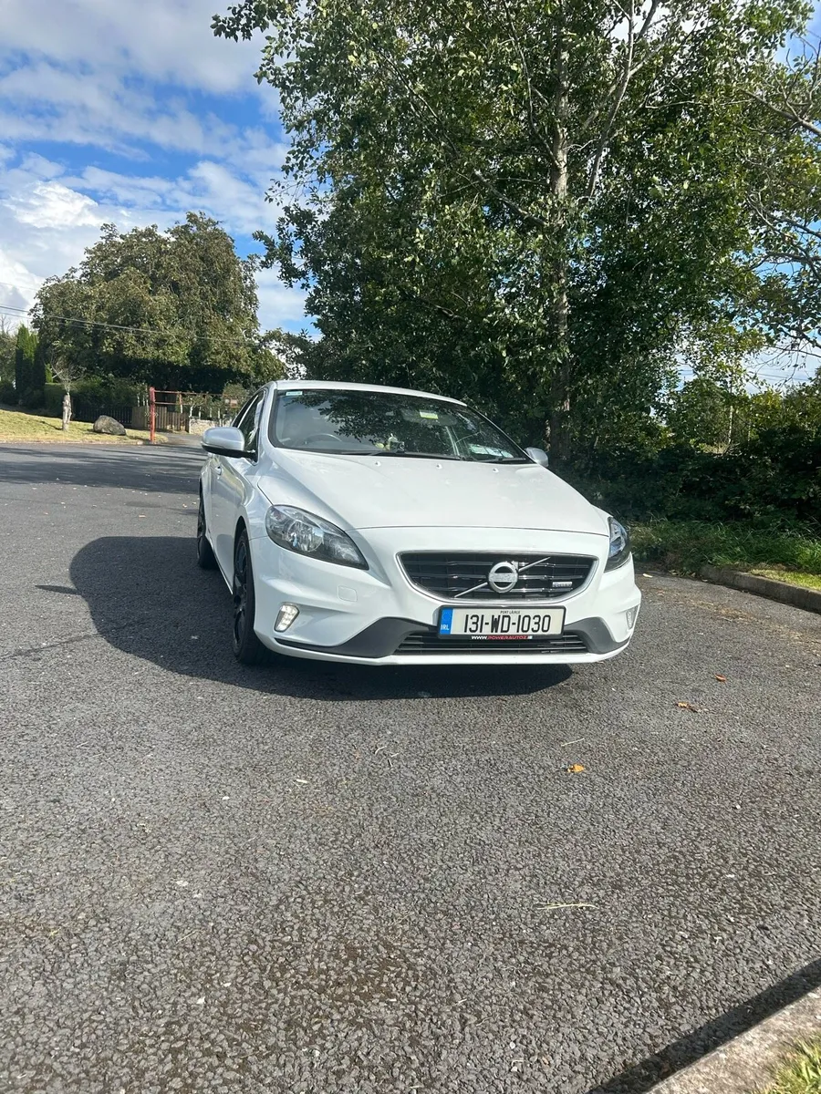 Volvo v40 - Image 4