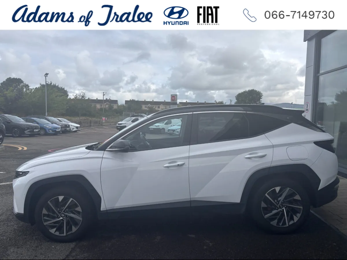 Hyundai Tucson IX35 EXECUTIVE PLUS 2TONE 5DR - Image 2