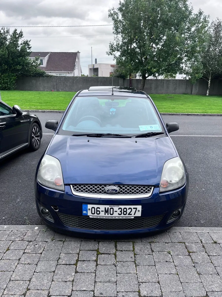 Ford fiesta Zetec sunroof - Image 3
