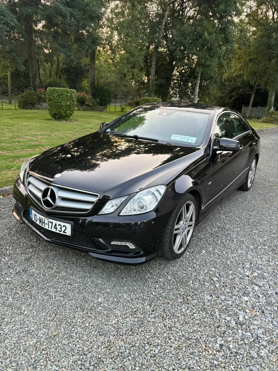 Mercedes-Benz E-Class 2010 - Image 1