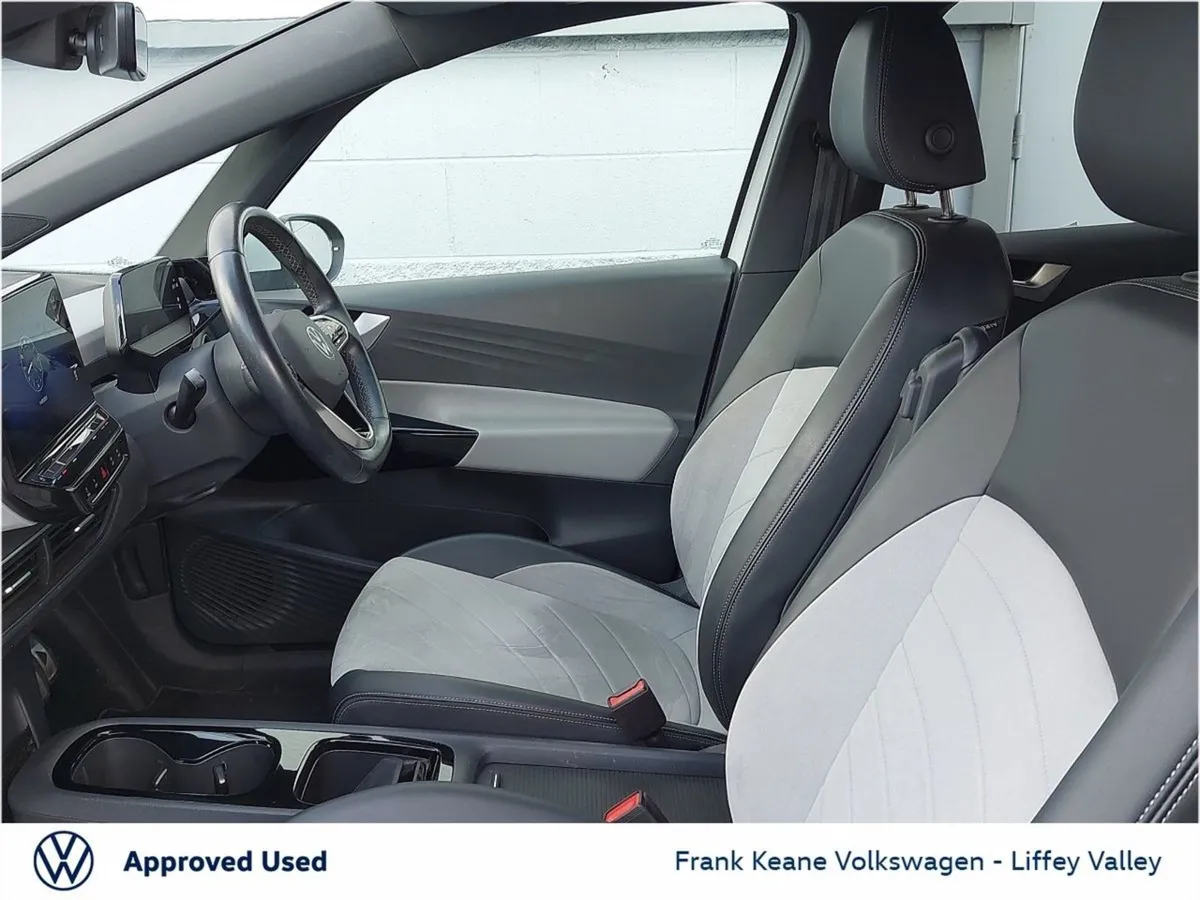 Volkswagen ID.3 58kwh Family 145HP  panoramic Gla - Image 4