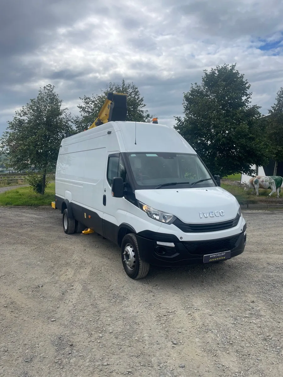 Iveco Daily Versalift Cherry picker - Image 1