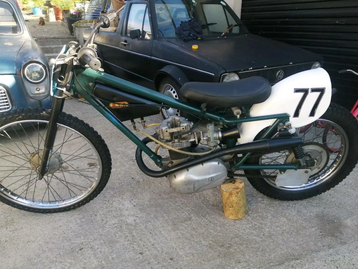 Circa 1961 speedway motorcycle bsa engine, hagon - Image 3