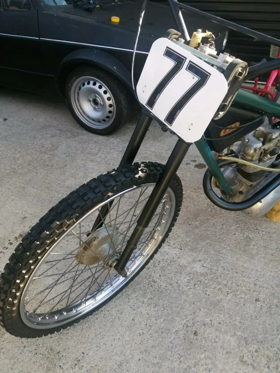 Circa 1961 speedway motorcycle bsa engine, hagon - Image 4