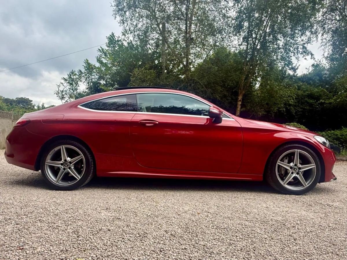 Mercedes-Benz C-Class 220 D AMG SPORT *Panoramic S - Image 3