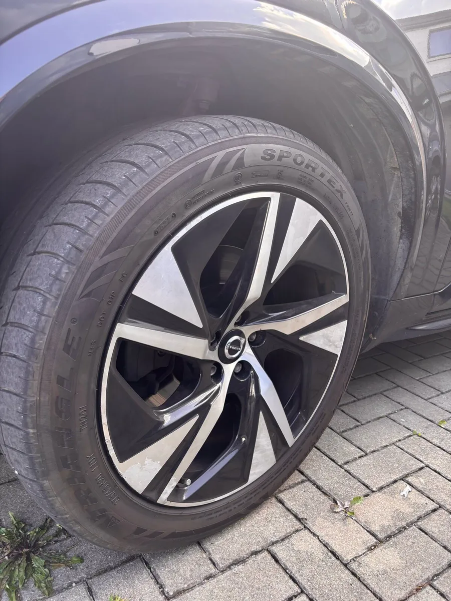 Volvo xc90 R design - Image 3