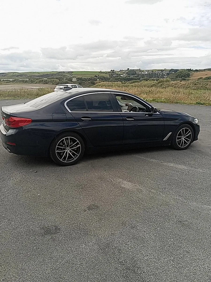BMW 5-Series 2018 - Image 2