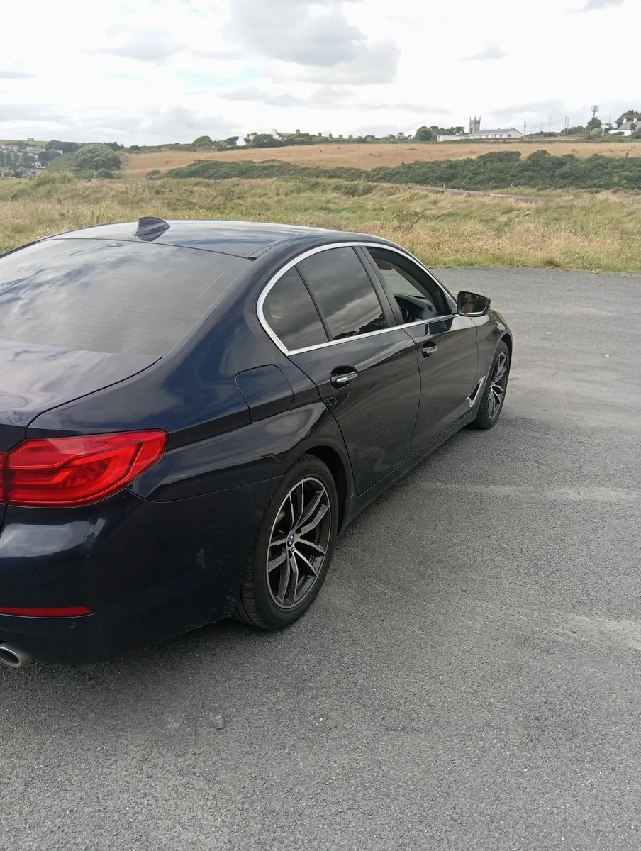 BMW 5-Series 2018 - Image 3