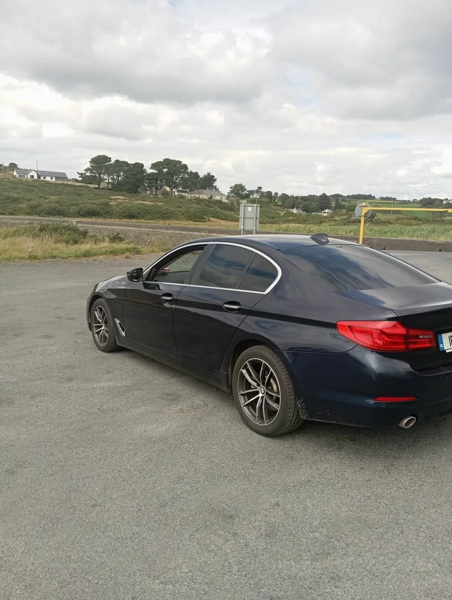 BMW 5-Series 2018 - Image 4