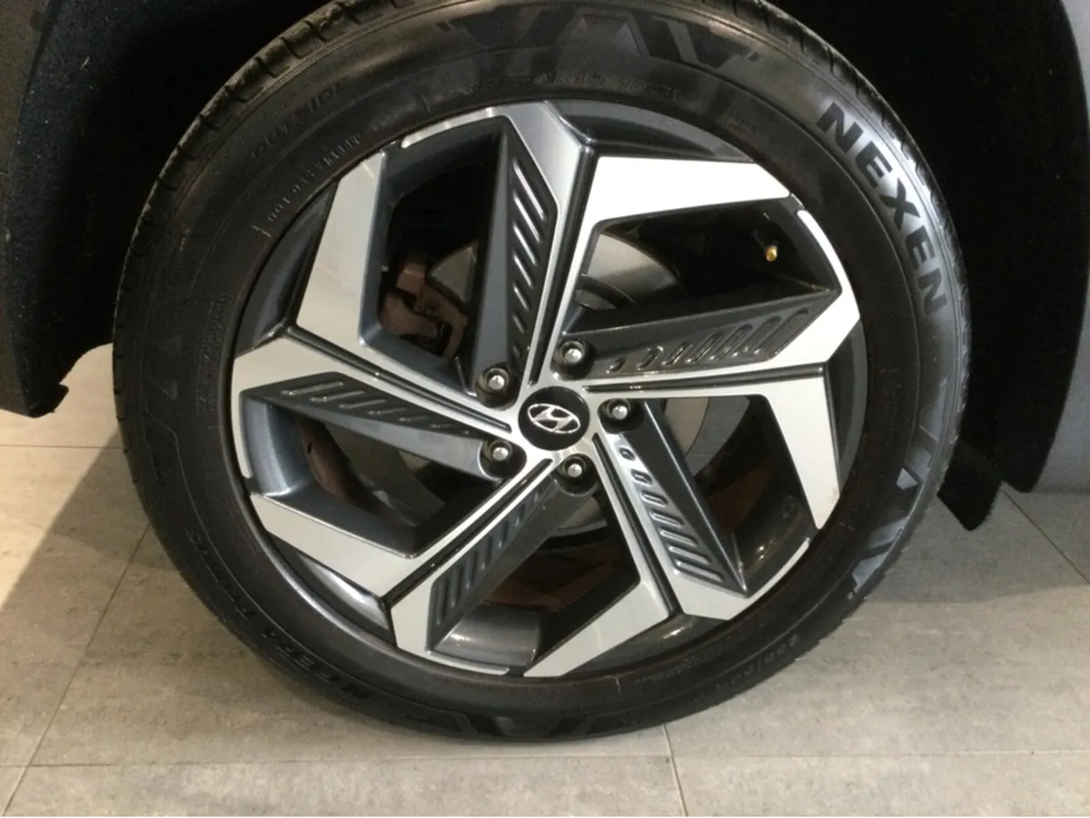 Hyundai Tucson EXECUTIVE PLUS PLUG IN HYBRID - Image 3