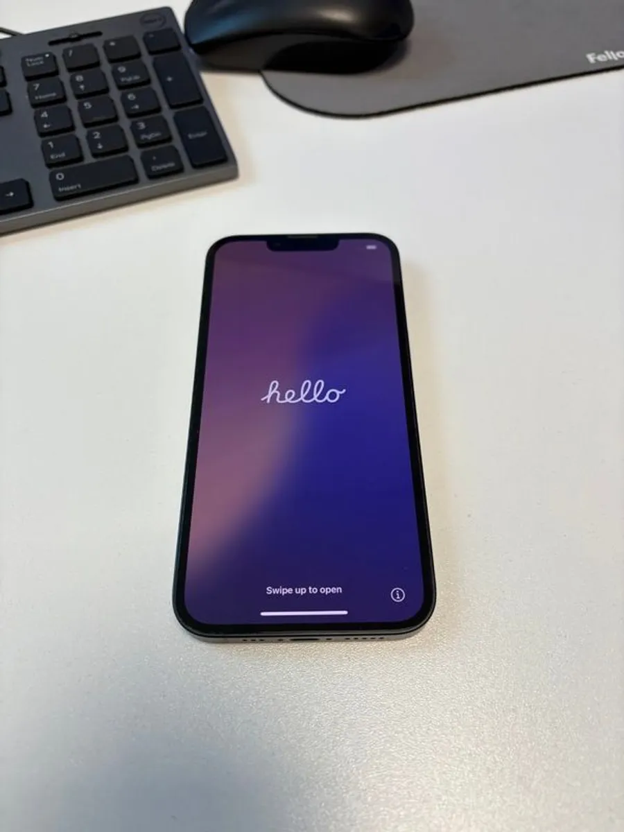 iPhone 14 - Image 1