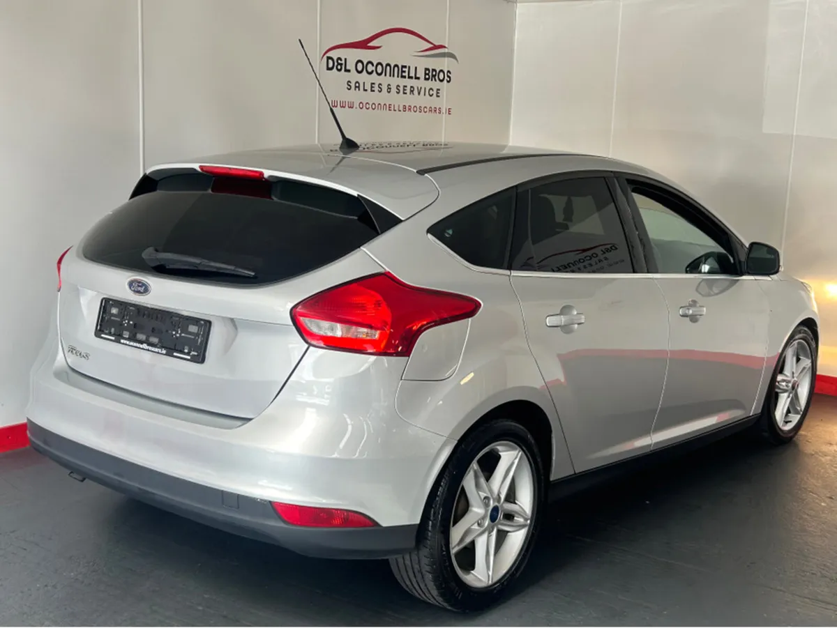 Ford Focus 1.5 TDCI ZETEC 120PS 5DR - Image 3