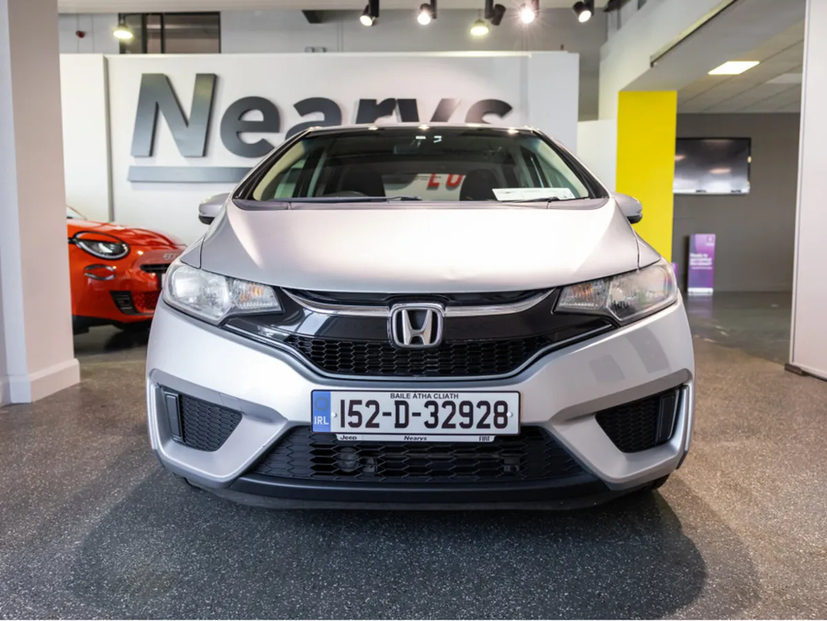 Honda Fit GP5 HYBRID 5DR AUTO DAA-GP5 - Image 2